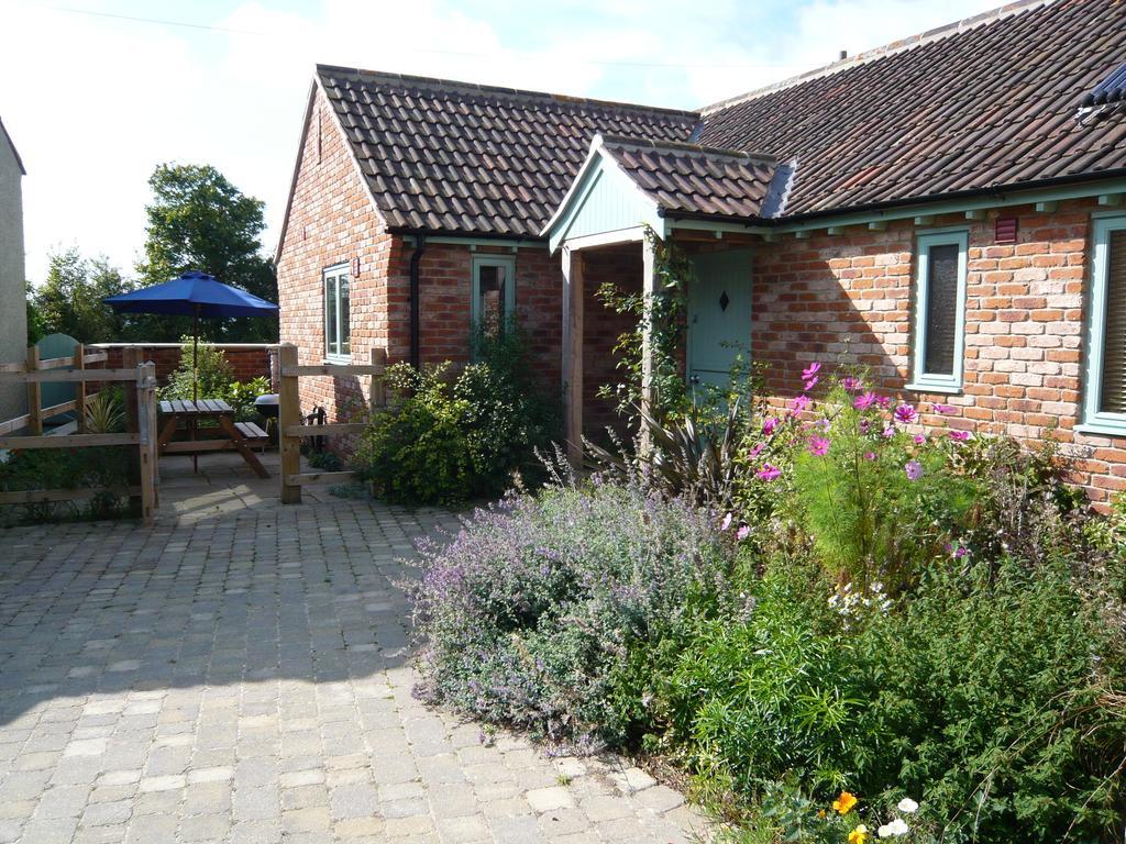 Honeysuckle Farm Cottages Glastonbury Room photo